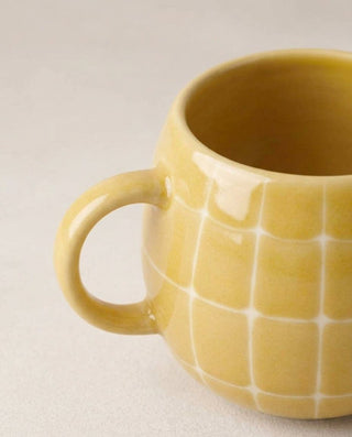 Pool Stoneware Mug 250ml Amber — macro 1