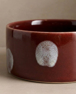 Pop Dots Stoneware Pet Bowl 14cm Burgundy 2 Pieces Set – close-up of the glaze – Egg Back Home